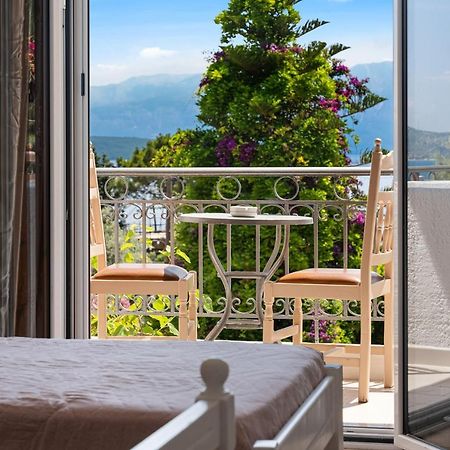 Alexandros B Hotel Nikiana Buitenkant foto