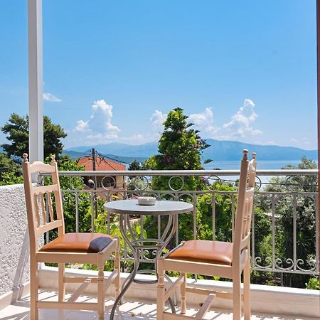 Alexandros B Hotel Nikiana Buitenkant foto