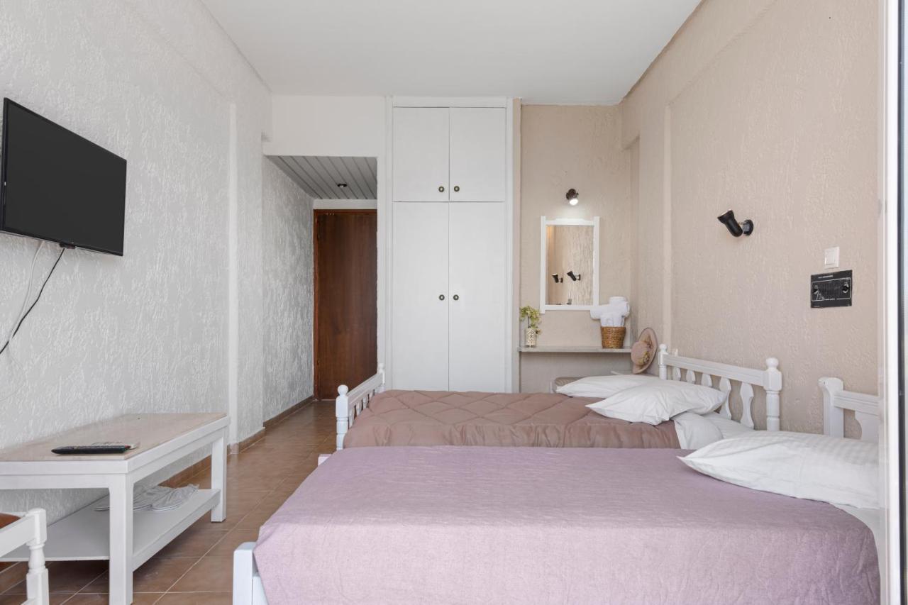 Alexandros B Hotel Nikiana Buitenkant foto