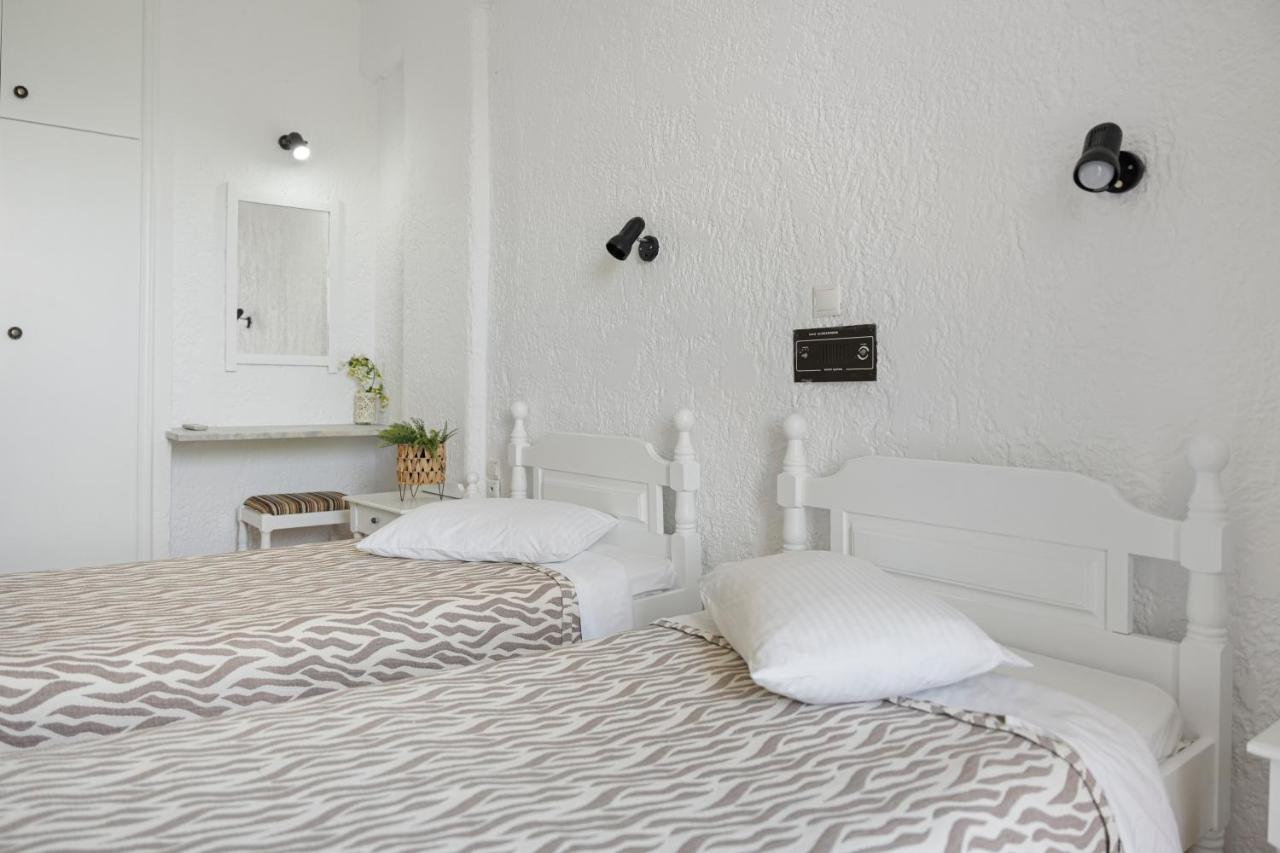 Alexandros B Hotel Nikiana Buitenkant foto